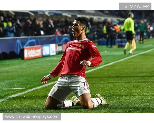 C罗再次梅开二度，曼联4-0大胜热刺，士气高涨