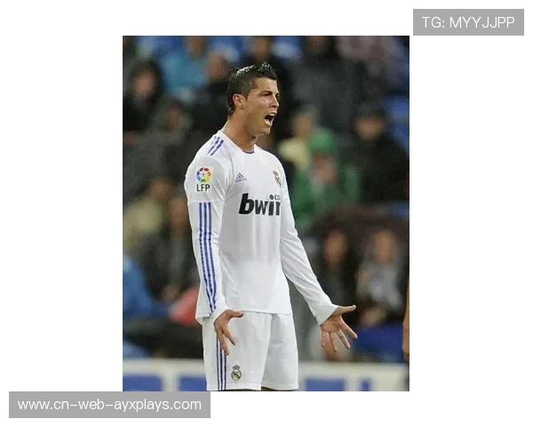 C罗再次梅开二度，曼联4-0大胜热刺，士气高涨