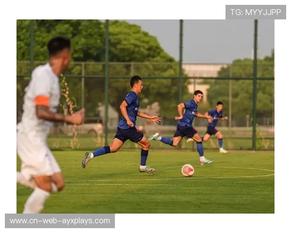 上海申花拉唐远射破门：激情与商机并行的城市故事